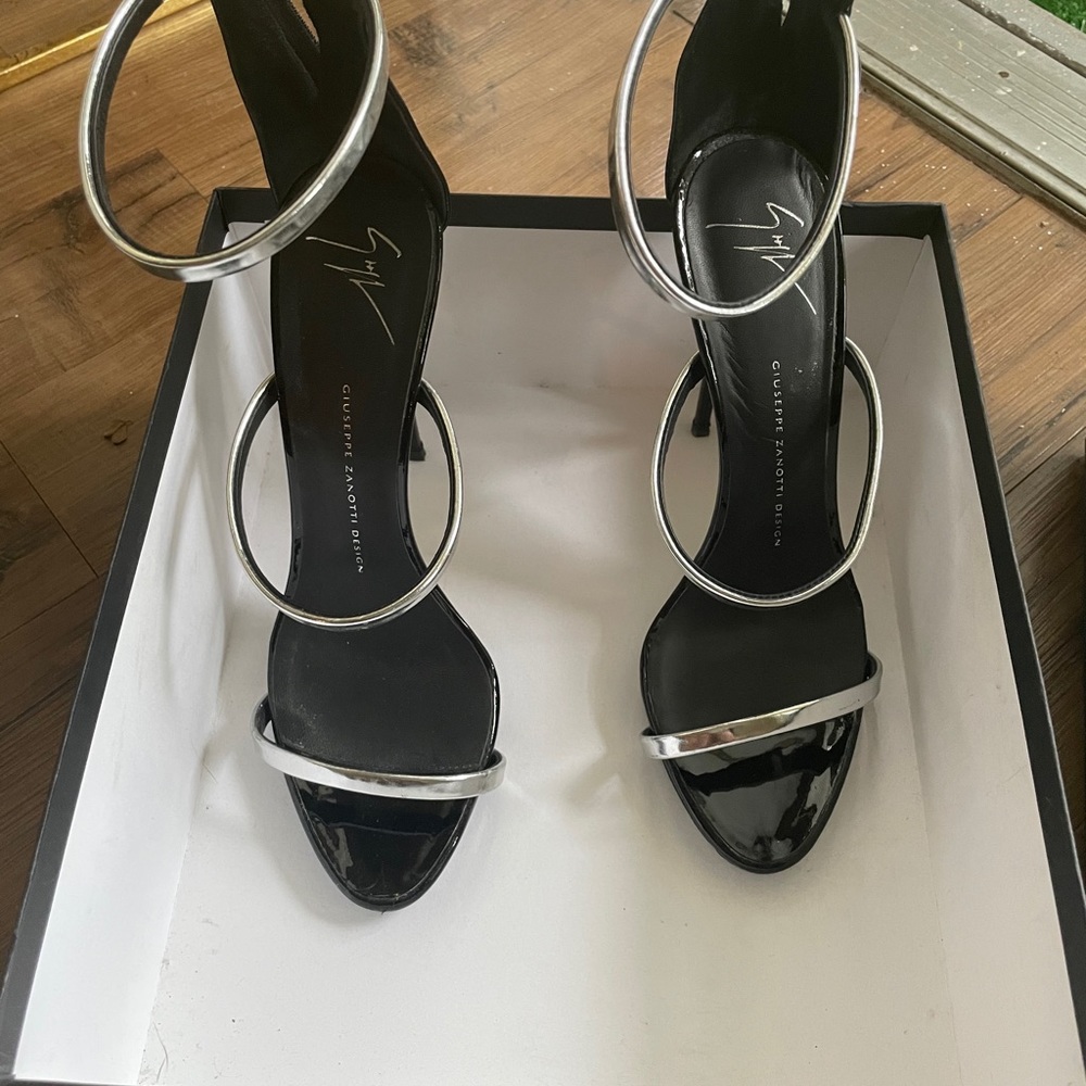 🚨Stolen🚨Giuseppe Zanotti Authentic Heels